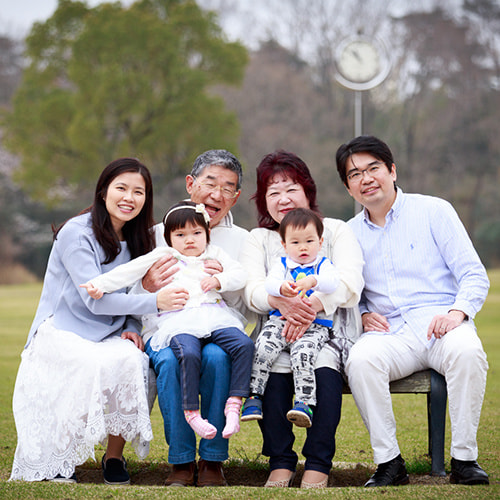 鈴鹿青少年の森で家族写真の出張撮影